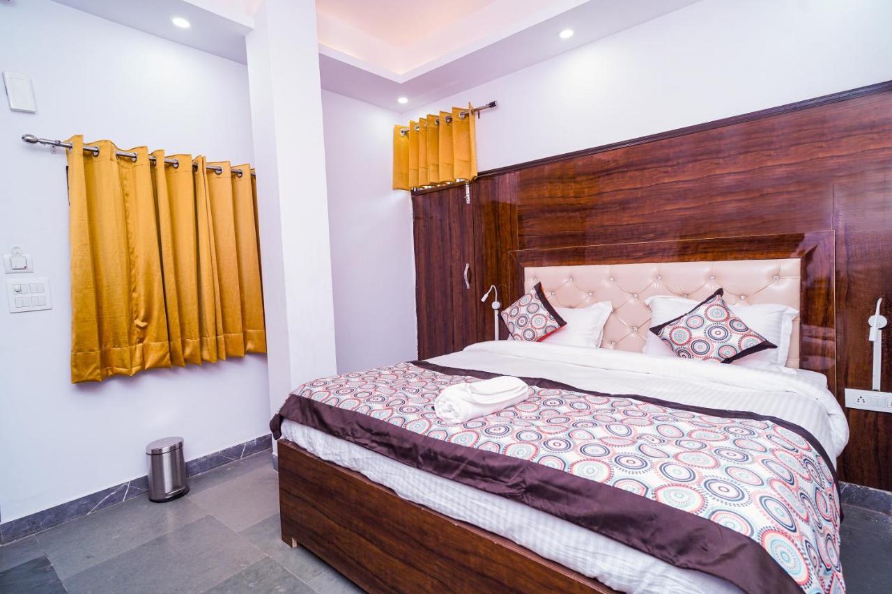 Golden Residency Hotel New Delhi Buitenkant foto