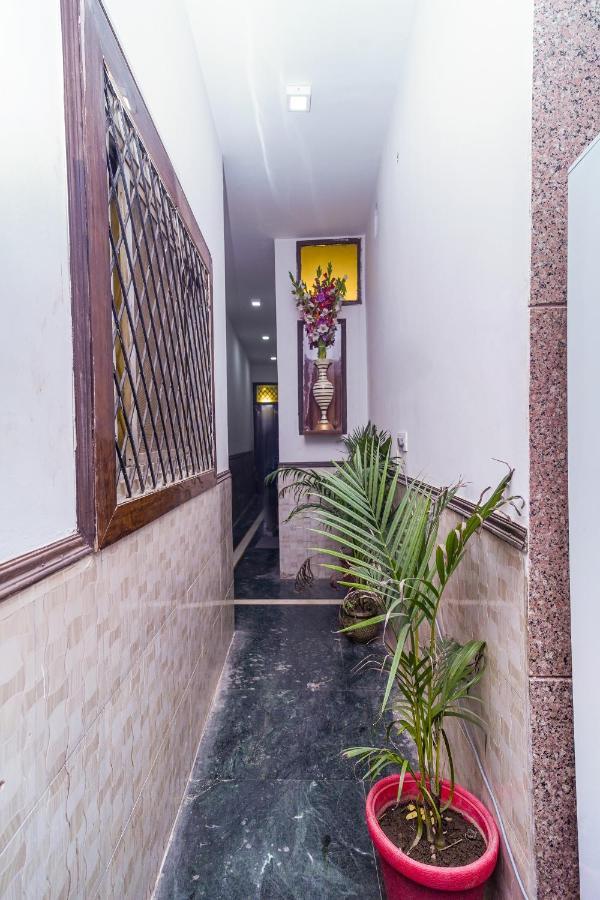 Golden Residency Hotel New Delhi Buitenkant foto